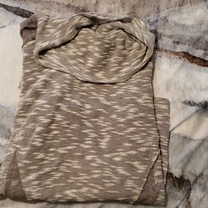 NWOT lightweight tunic sweater